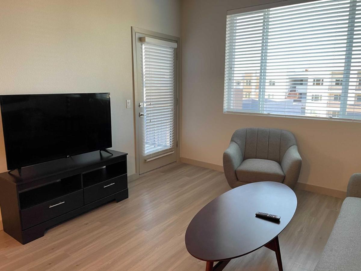 Stay Gia New Modern 1 Bedroom Apartment With Swimming Pool & Gym At Grayson Place Goodyear Ngoại thất bức ảnh